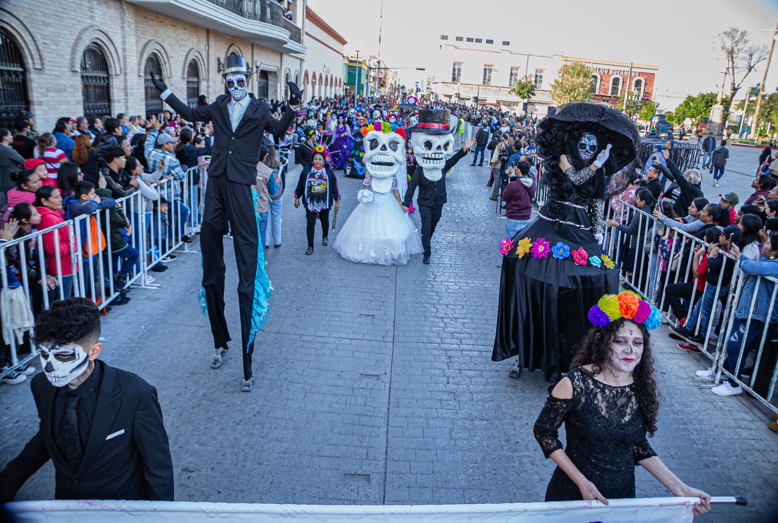 Gobierno Municipal De Matamoros Disfrutan Matamorenses Espectacular Desfile De La Huesuda
