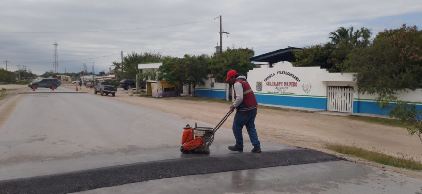 Intensifica Gobierno de Matamoros acciones de bacheo en las zonas urbana y rural