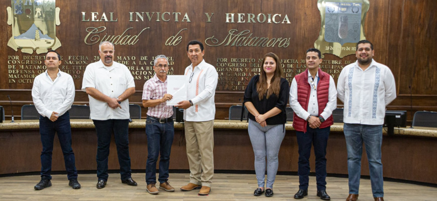Encabeza Alcalde Mario López entrega de escrituras de INSUS a familias de diferentes colonias populares