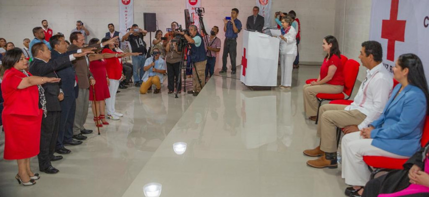 Alcalde Mtro. Mario López atestigua toma de protesta de nueva directiva de la Cruz Roja Mexicana Delegación Matamoros
