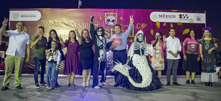 Inaugura Alcalde Mario López, festival de La Huesuda 2023, en un ambiente festivo en la calle 9
