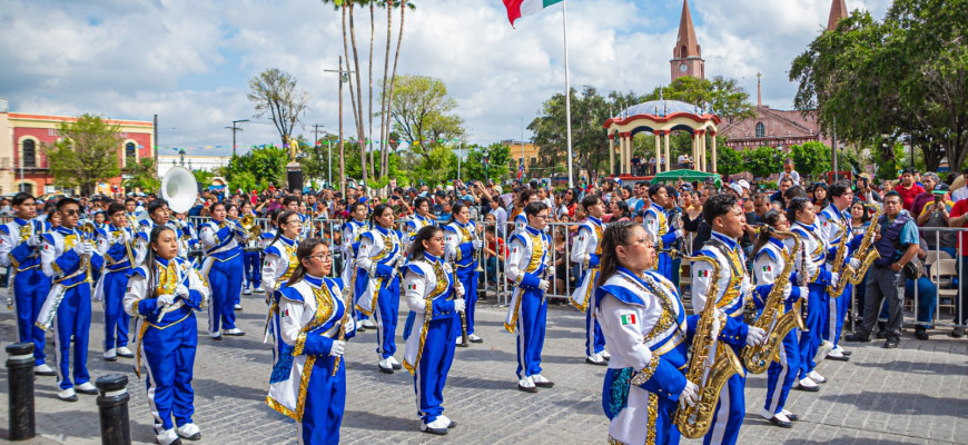 Conmemoran en Matamoros Aniversario de la Revolución Mexicana con espectacular desfile