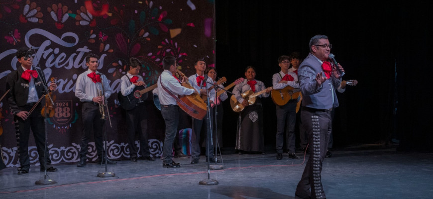 Presentan música y folclor mexicanos a alumnos de diferentes planteles educativos