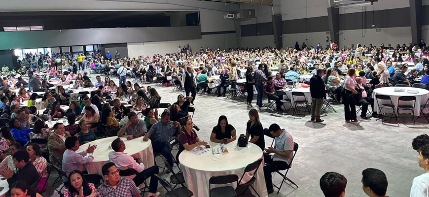 Festeja Gobierno de Matamoros a más de 3,500 trabajadores de la educación