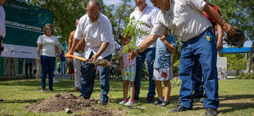 Reinaugura Alcalde Dr. Rubén Sauceda el “Chapoteadero” para la recreación familiar