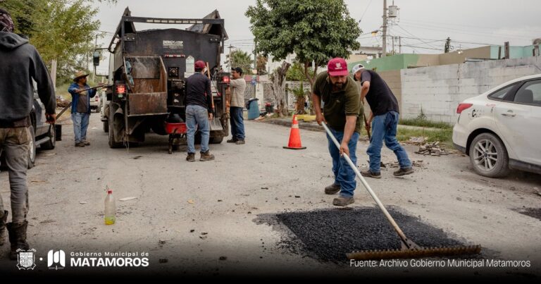 A marchas forzadas se trabaja en la rehabilitación de pavimentos: Alberto Granados