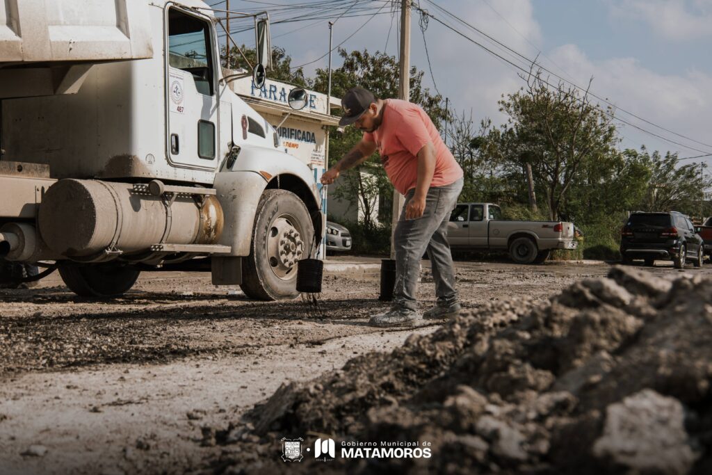 Gobierno Municipal Realiza Acciones de Mejoramiento Vial en Diversos Sectores