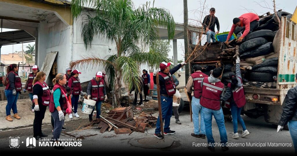 Gobierno de Matamoros recolecta 15 toneladas de cacharros en la colonia Guadalupe Victoria