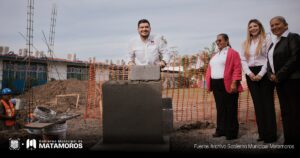 Preside alcalde Alberto Granados honores a la bandera y coloca primera piedra para nueva aula en jardín de niños Elvia Rangel de la Fuente