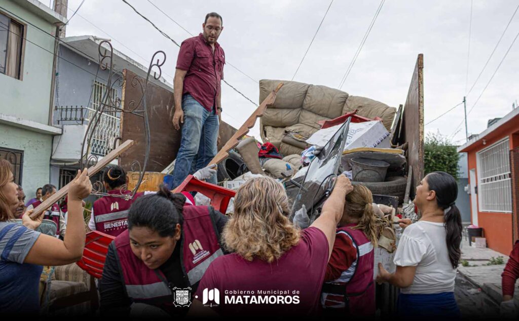 Recaudan 40 toneladas de cacharros en la colonia Mariano Matamoros durante intensa jornada de limpieza