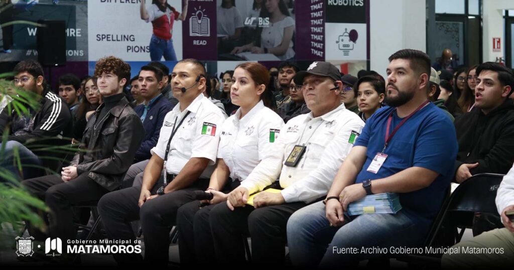 Tránsito y Vialidad capacita a jóvenes de la UTM y ofrece descuentos para exámenes de manejo