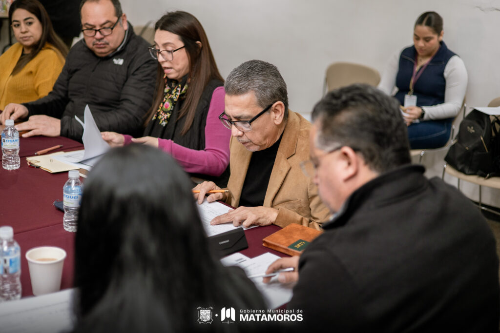 Contraloría Municipal encabeza reunión de seguimiento de avance de obras públicas