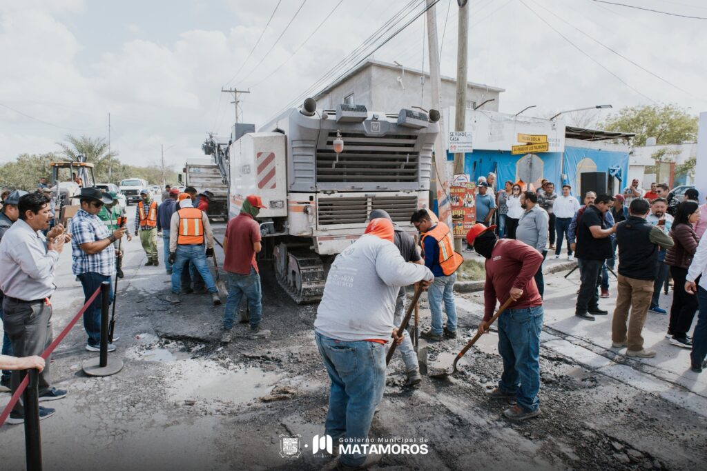 Da inicio Presidente Municipal rehabilitación de avenida Paseo de los Palmares en Matamoros con inversión millonaria