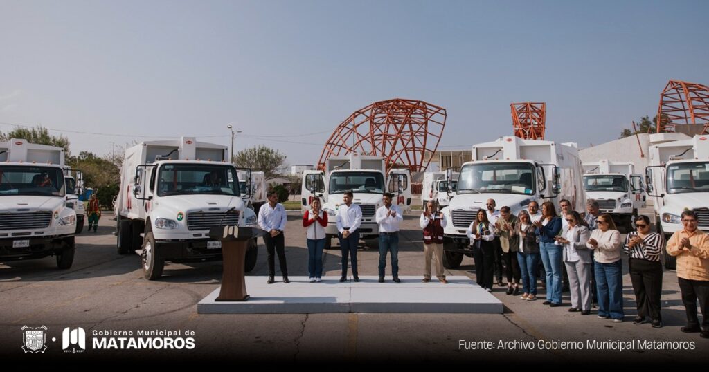 Entrega Presidente Municipal Alberto Granados nuevos camiones compactadores para reforzar limpieza pública en Matamoros