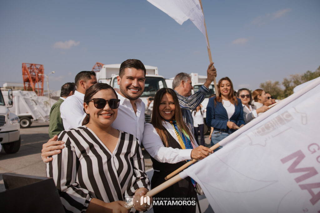 Entrega Presidente Municipal Alberto Granados nuevos camiones compactadores para reforzar limpieza pública en Matamoros