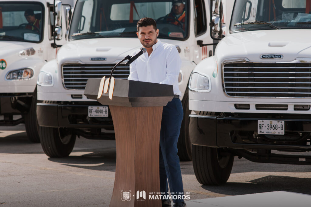 Entrega Presidente Municipal Alberto Granados nuevos camiones compactadores para reforzar limpieza pública en Matamoros