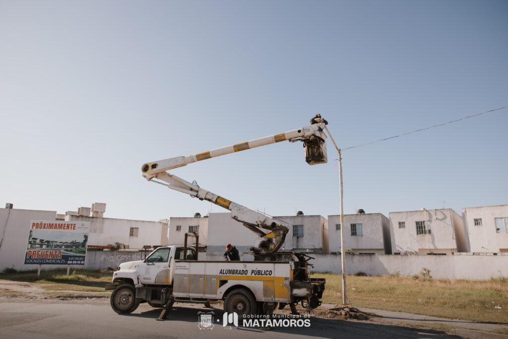 Pone en marcha Presidente Municipal Alberto Granados programa Calle a Calle Matamoros Renace rehabilitación y bacheo de pavimento asfáltico