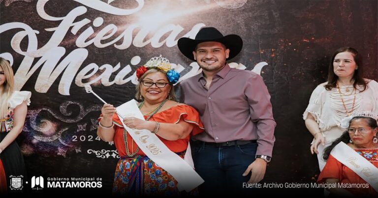 En el marco de las Fiestas Mexicanas, Presidente Municipal Alberto Granados corona a la reina de la Casa del Adulto Mayor