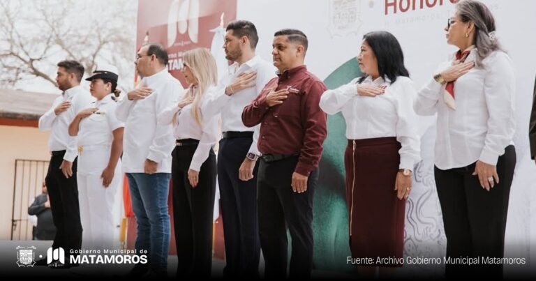 Encabeza Presidente Municipal ceremonia de honores al lábaro patrio en primaria María Isabel Mata Alvarado