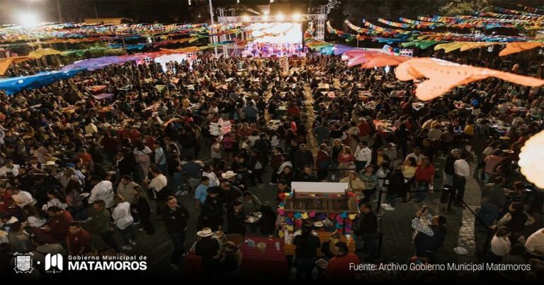 Más de 5 mil personas abarrotan la plaza en el Candelaria Fest 2025: una noche de unión y alegría