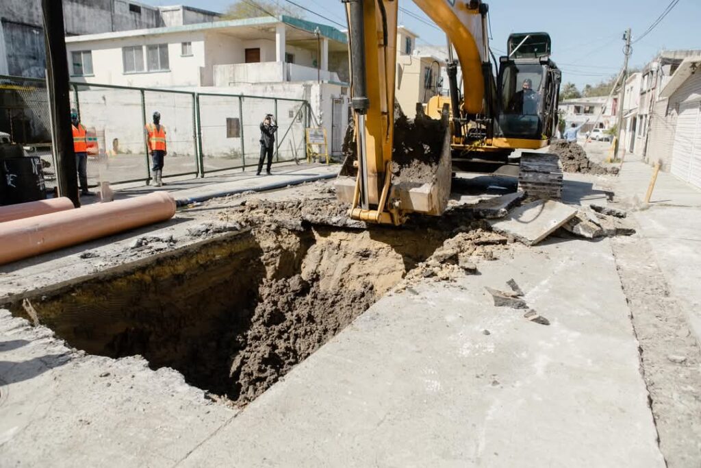 Matamoros se Transforma; supervisa Alberto Granados reparación de drenajes sanitarios