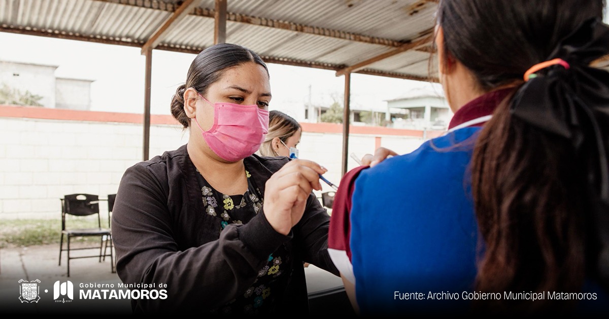 Lleva DIF Matamoros Brigada Asistencial a la Secundaria