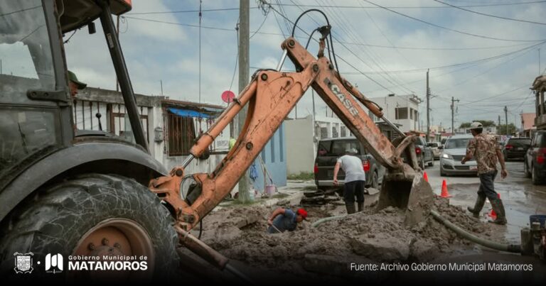 Atienden fuga de agua en la colonia Infonavit Buenavista