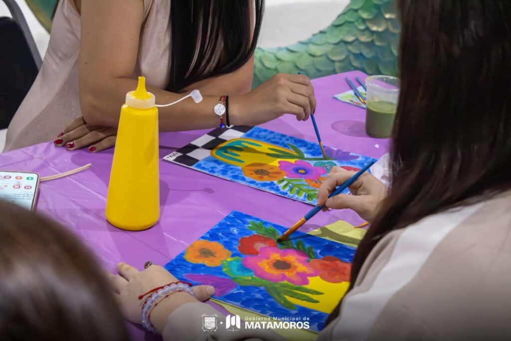 Todo un éxito el Taller Pinceladas de Amor del Gobierno de Matamoros