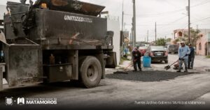 Gobierno de Matamoros realiza mejoramiento vial en la Col. Fundadores
