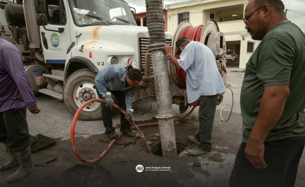 Gobierno municipal impulsa labores de mantenimiento en fraccionamiento Los Ebanos