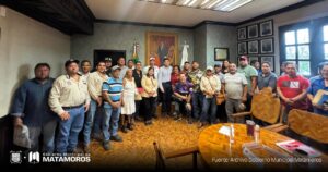 Resuelve Presidente Municipal demanda de trabajadores por medicamentos