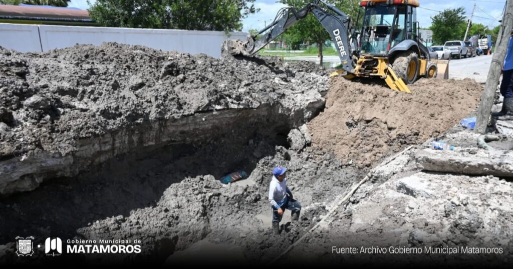 Gobierno de Matamoros mejora la presión sanitaria en la colonia Las Culturas
