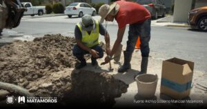 Con abrazadera, gobierno de Matamoros repara fuga en colonia Moderna
