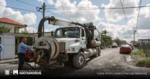 Gobierno de Matamoros efectúa limpieza en alcantarillas de la colonia San Fernando