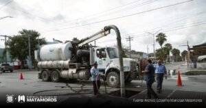 Gobierno de Matamoros realiza limpieza de cárcamo pluvial en Avenida del Trabajo