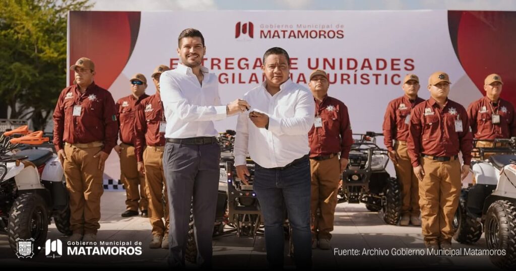 Refuerza Presidente Municipal la seguridad en Matamoros con entrega de equipo y uniformes a la Policía Turística