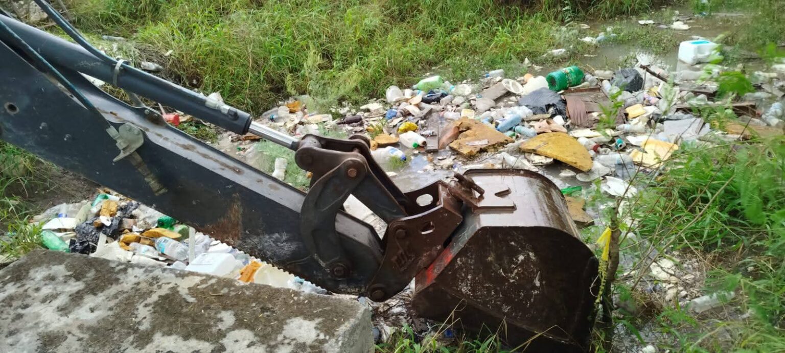 Exhorta el gobierno de Matamoros a no tirar basura en drenes y vía pública