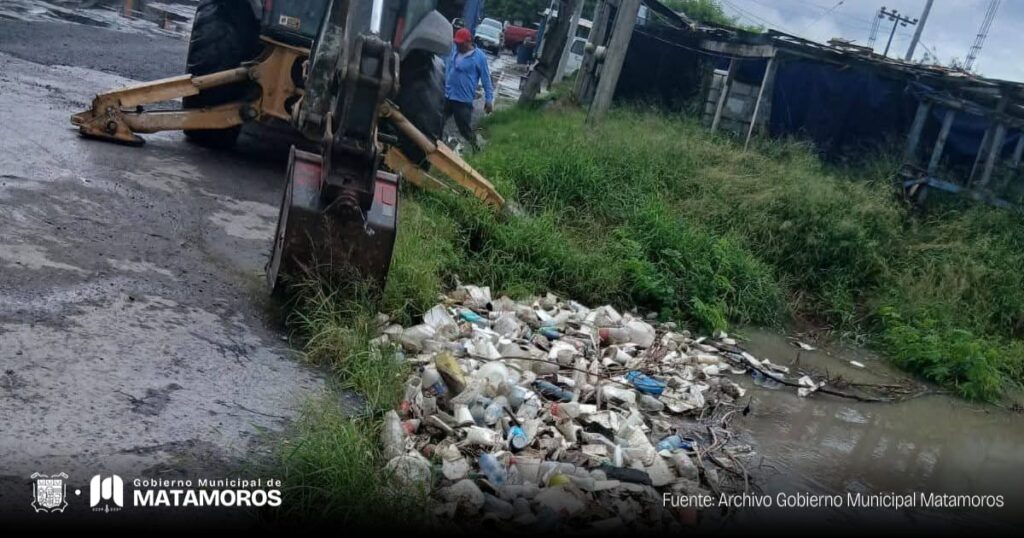 Exhorta el gobierno de Matamoros a no tirar basura en drenes y vía pública