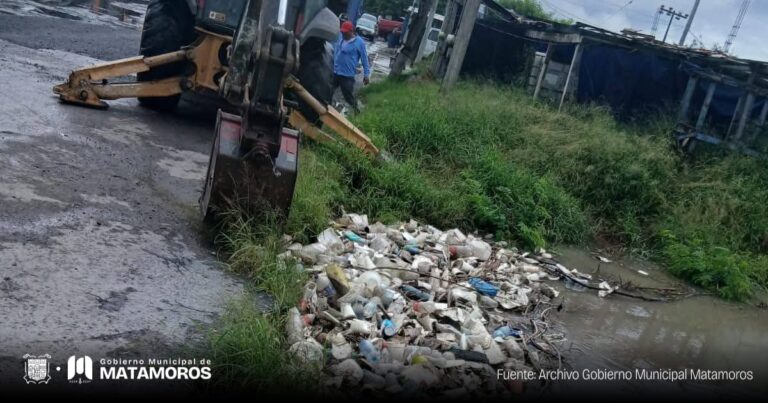 Exhorta el gobierno de Matamoros a no tirar basura en drenes y vía pública
