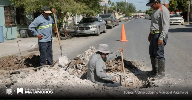 Por instrucción de Presidente Municipal, se repara fuga de agua en Fraccionamiento Puerto Rico