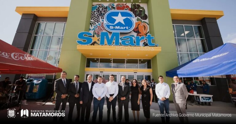 Presidente Municipal inaugura la sucursal Lauro Villar de S-Mart en Matamoros
