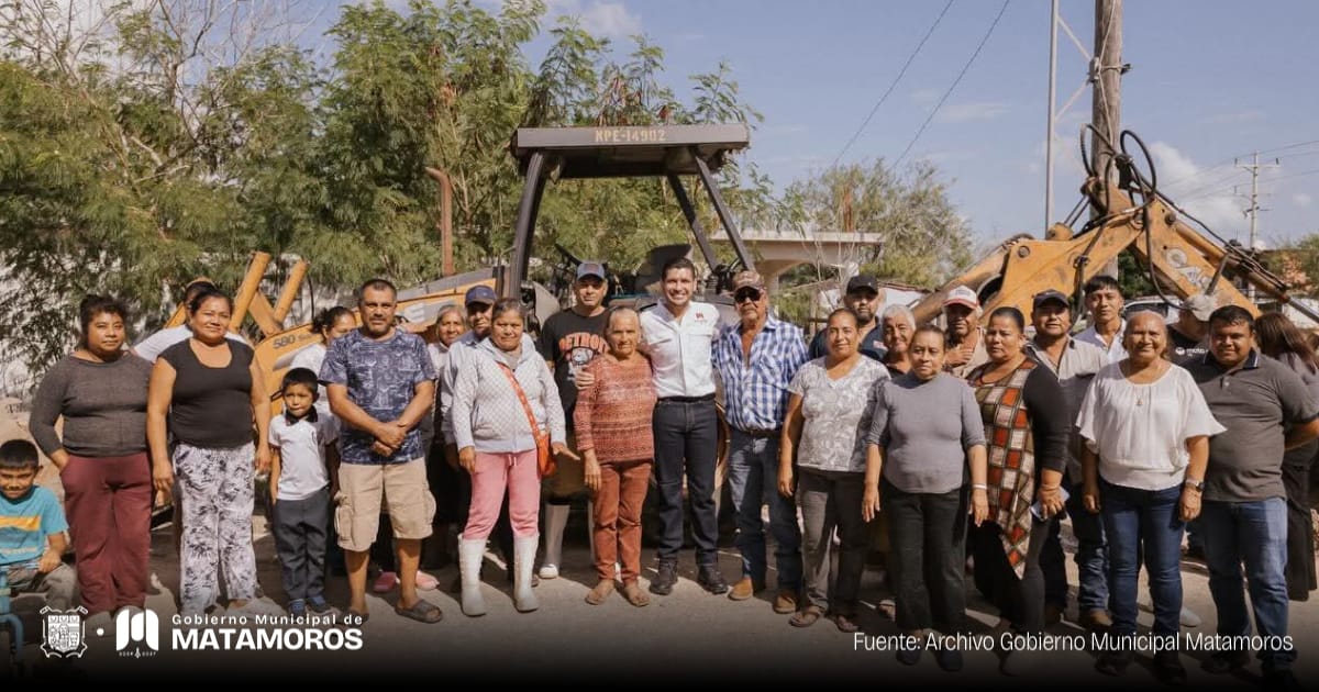 Presidente Municipal supervisa avance de obra de agua potable en el poblado Las Higuerillas