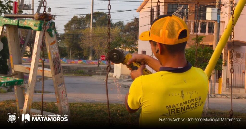 Gobierno de Matamoros rehabilita área verde de la colonia Los Sauces