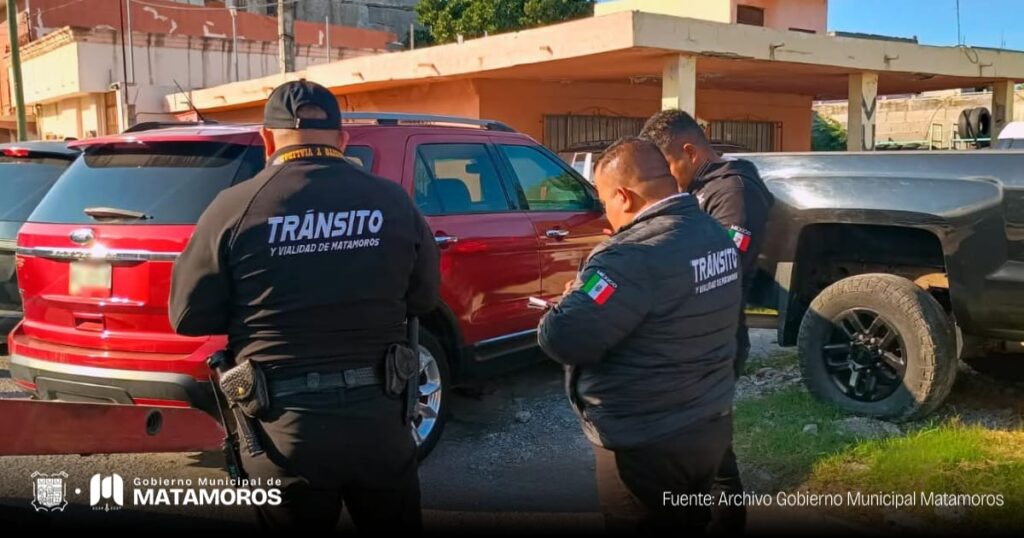 Presidente Municipal refuerza el orden vial con operativo grúa en la colonia Euzkadi