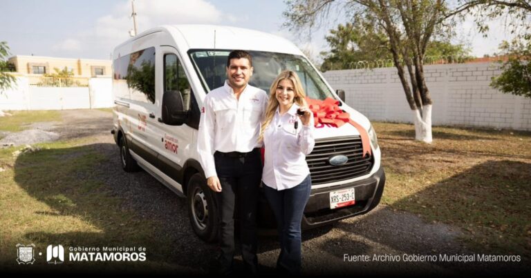 Sistema DIF Matamoros recibe unidad móvil del Presidente Alberto Granados en celebración del Día de Reyes