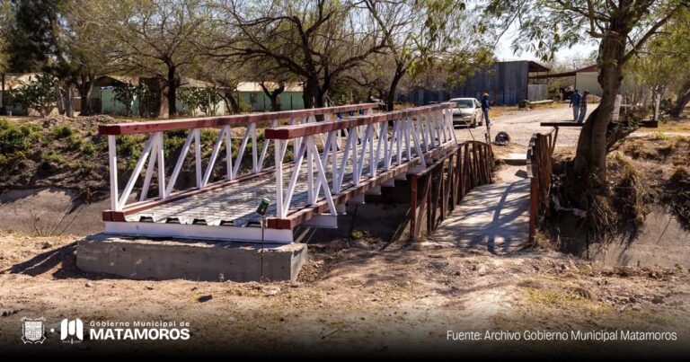 Gobierno de Beto Granados impulsa la seguridad escolar con la colocación de un puente peatonal en el Ejido Villanueva