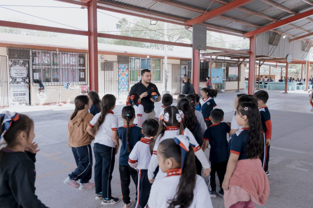 Beto Granados impulsa el éxito de las nuevas generaciones a través de la Dirección de “Contexto Educativo”