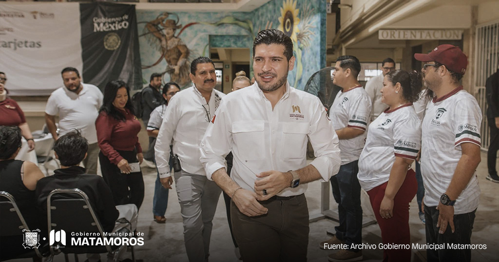 Beto Granados fortalece cercanía con la comunidad educativa de Matamoros