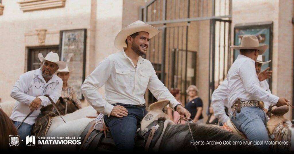 Refrenda Beto Granados respaldo a las tradiciones de Matamoros en concurrida cabalgata